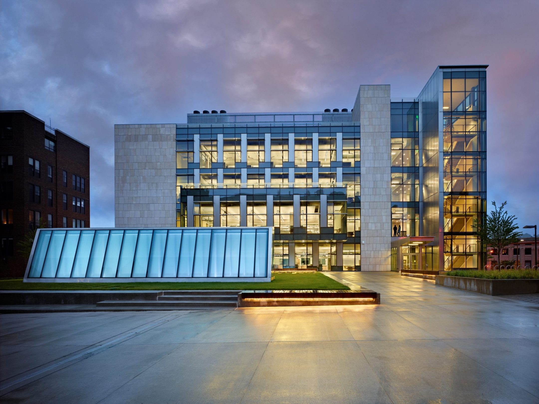 The IPD Moves Into the New Molecular Engineering and Sciences Building